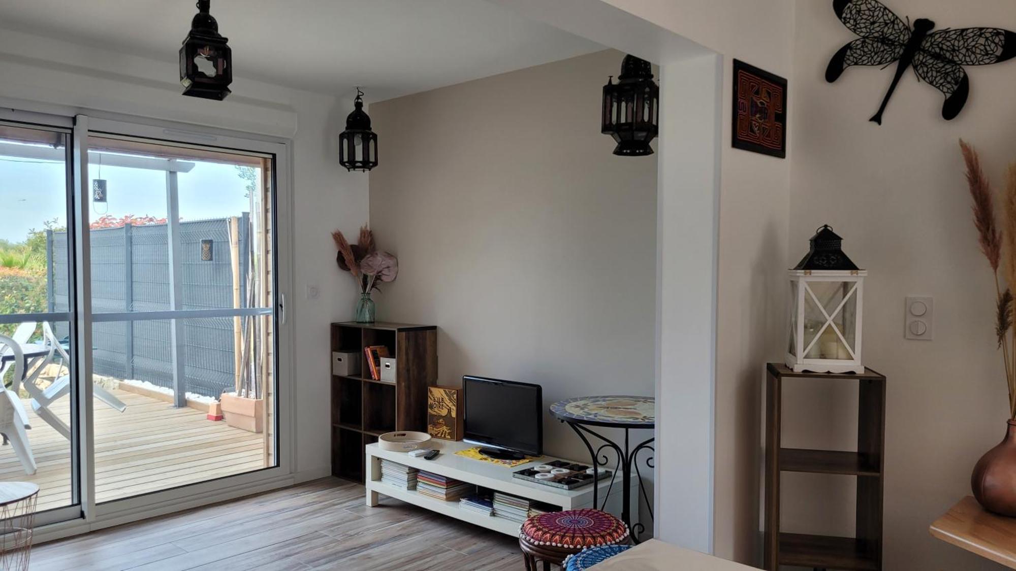Gite Du Soleil Maison Lumineuse Avec Terrasse Solarium Parking Prive Sorede Exterior photo